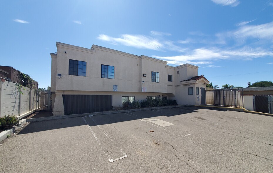 415 E Chapel St, Santa Maria, CA for sale - Building Photo - Image 2 of 6