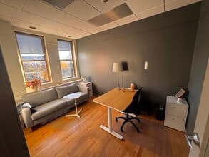 306 S Washington Ave, Royal Oak, MI for lease Interior Photo- Image 2 of 4