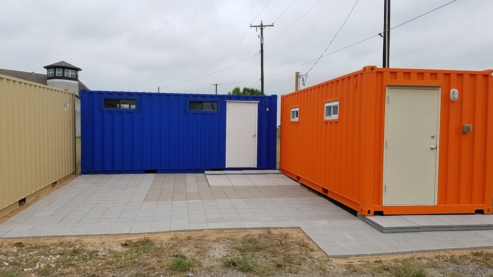 200 Limmer Loop, Round Rock, TX for sale - Building Photo - Image 1 of 1