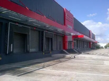 Flex in Le Blanc-Mesnil for lease - Building Photo - Image 2 of 8