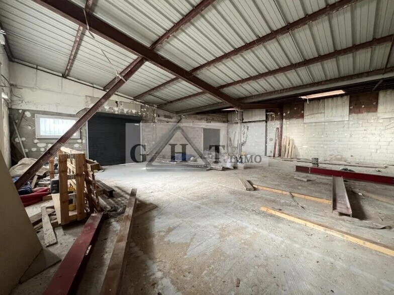 Industrial in Saint-Maur-des-Fossés for sale - Interior Photo - Image 2 of 13
