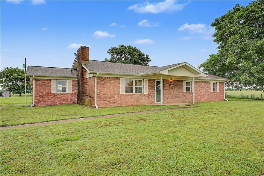 9858 N State Line Rd, Maysville, AR for sale - Building Photo - Image 3 of 12