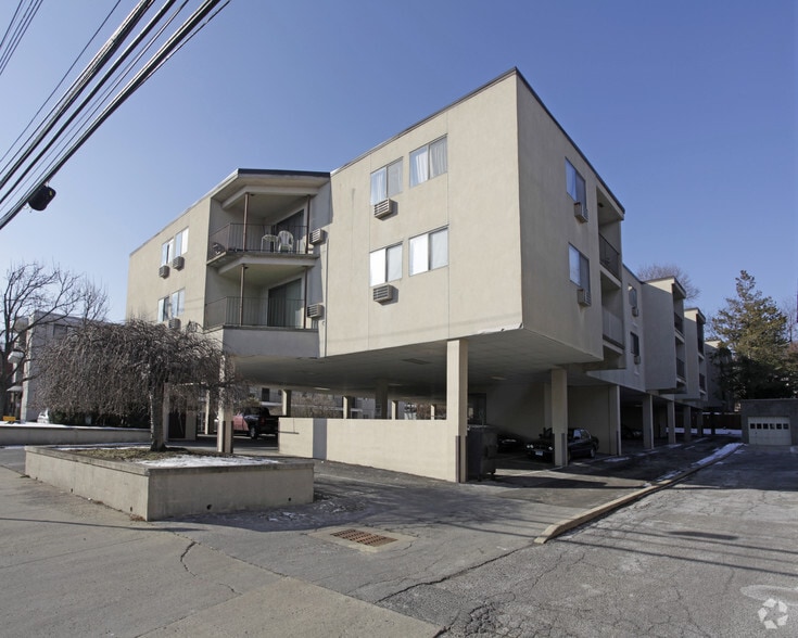 910 Hope St, Stamford, CT for lease - Building Photo - Image 2 of 2