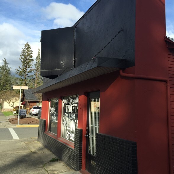 761 NE 6th St, Grants Pass, OR for sale - Primary Photo - Image 1 of 1