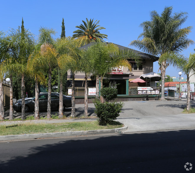 755 S Hobart Blvd, Los Angeles, CA for lease - Building Photo - Image 2 of 3