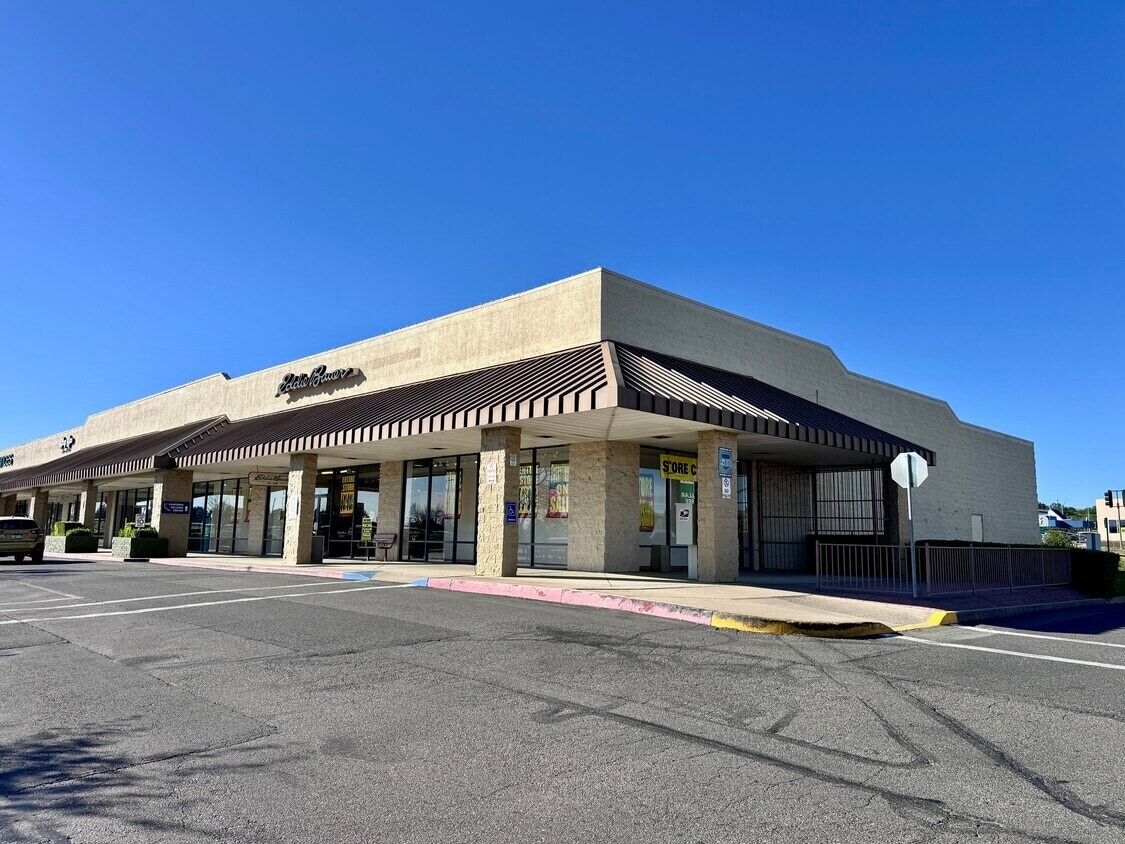 1699-1785 State Highway 273, Anderson, CA for lease Interior Photo- Image 1 of 10