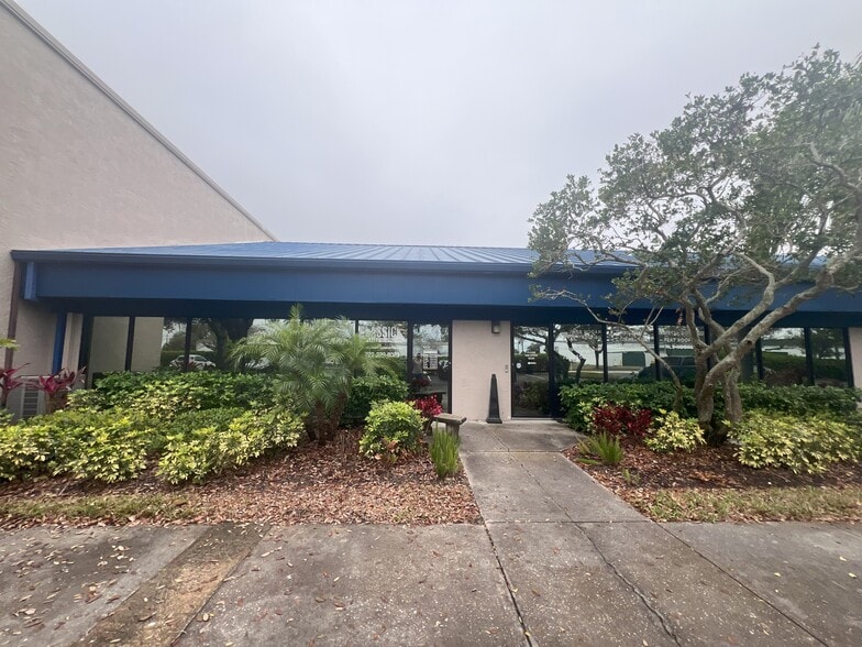 14450 N 46th St, Clearwater, FL for lease - Building Photo - Image 2 of 5