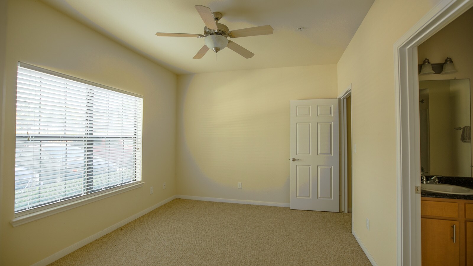 201 Ellington St, Nacogdoches, TX 75965