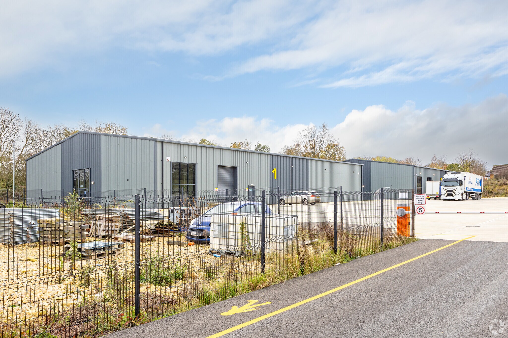 33 Beech Rise, Sleaford for lease Primary Photo- Image 1 of 3