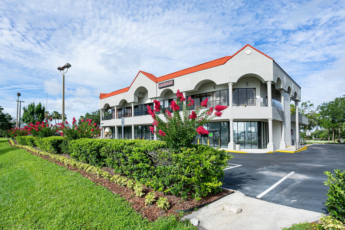 29562960 Vineland Rd, Kissimmee, FL 34746 Fantasy Plaza