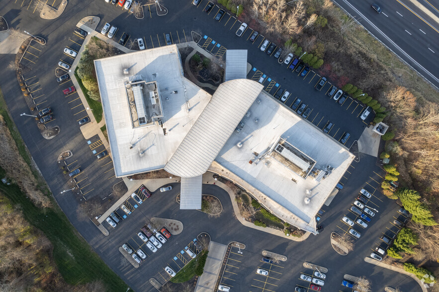 1 Park West Blvd, Akron, OH for lease - Aerial - Image 2 of 9