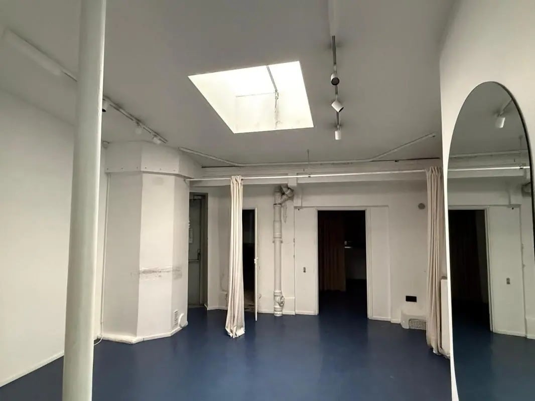 21 Rue Cassette, Paris, PAR 75006 - - - Interior Photo - Image 1 of 1