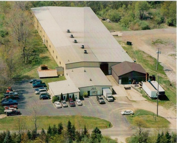 8556 Gast Rd, Bridgman, MI 49106