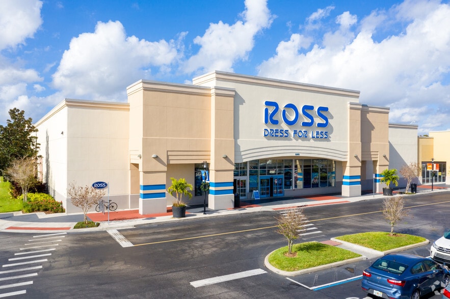 3208-3250 N John Young Pky, Kissimmee, FL for lease - Building Photo - Image 3 of 22