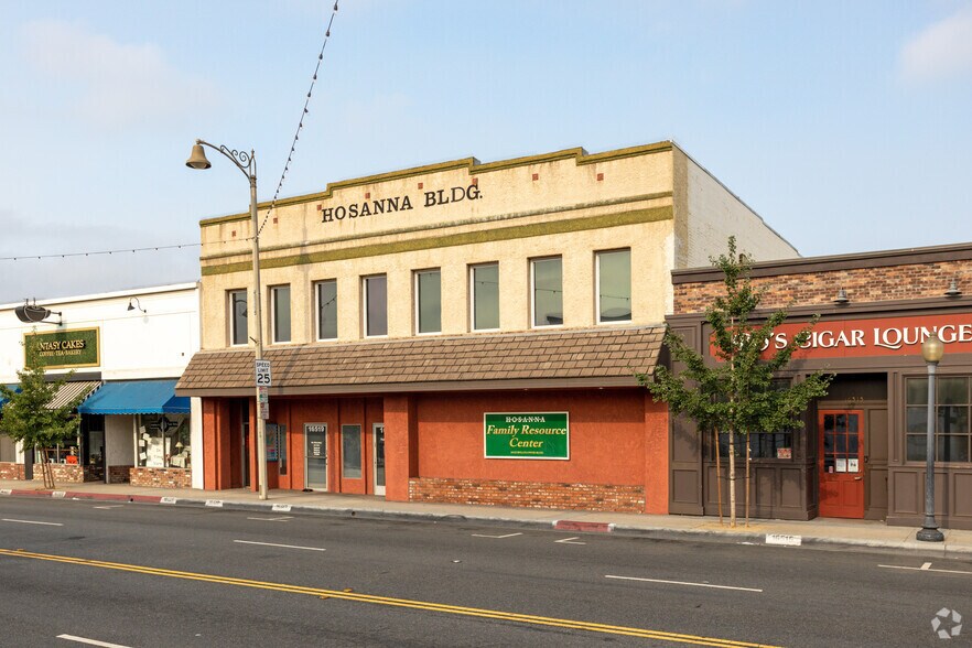 1651716523 Bellflower Blvd, Bellflower, CA 90706