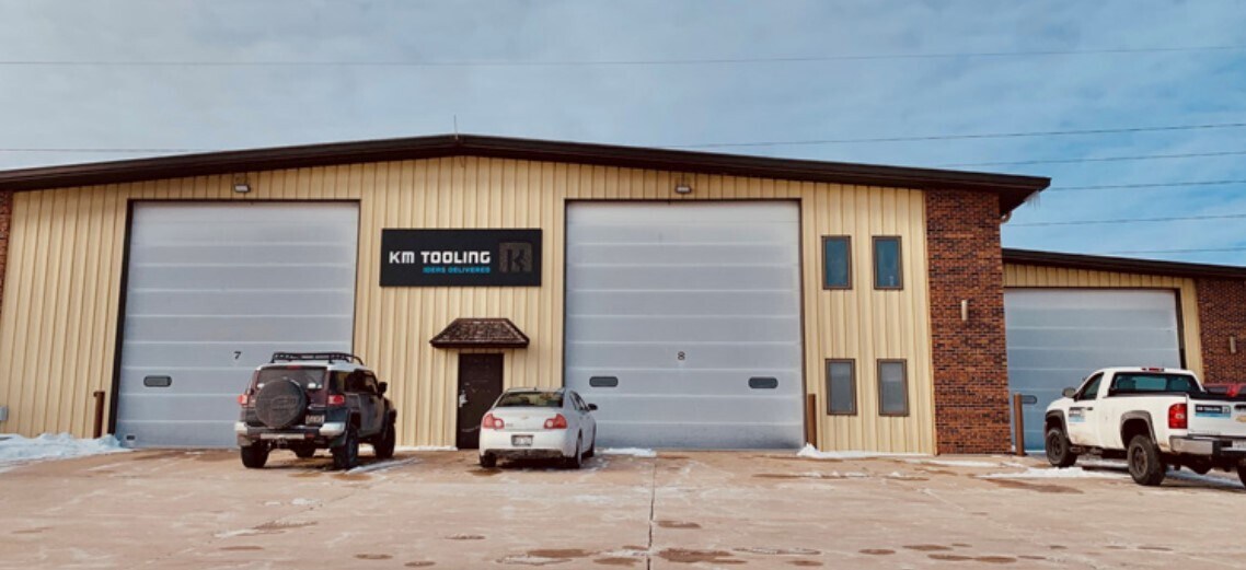 2143 County Rd, Grafton, WI for lease Building Photo- Image 1 of 5