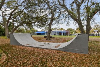 3330 W Cypress St, Tampa, FL for lease Building Photo- Image 1 of 85