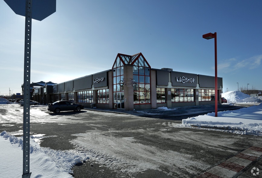 139 Boul de l'Hôpital, Gatineau, QC for sale - Building Photo - Image 2 of 7