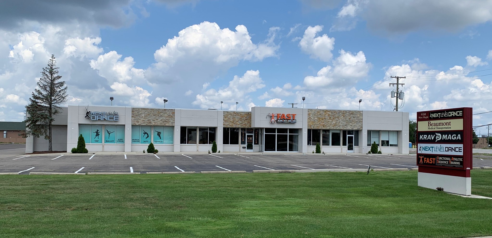 950 W Maple Rd, Troy, MI for sale Building Photo- Image 1 of 1