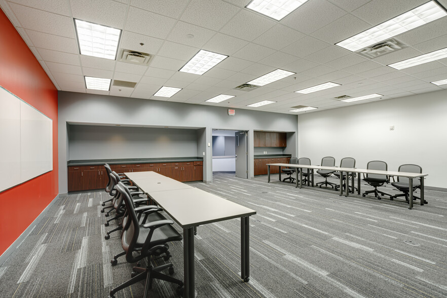 305 Tech Park Dr, La Vergne, TN for lease - Interior Photo - Image 3 of 20