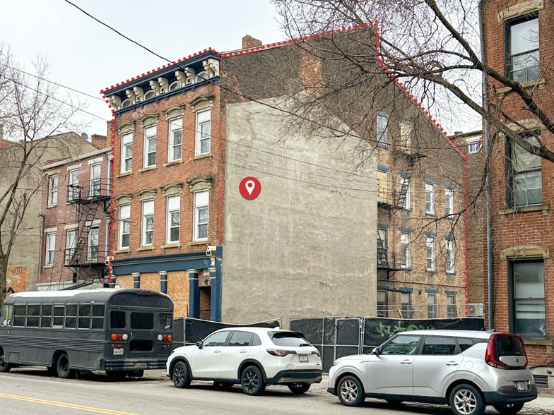 OTR Portfolio portfolio of 5 properties for sale on LoopNet.com - Building Photo - Image 2 of 20