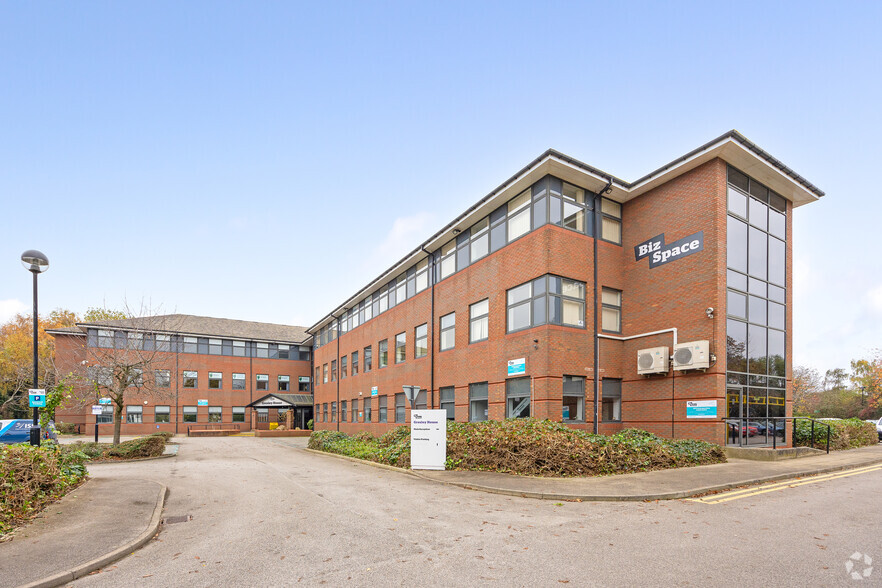 Ten Pound Walk, Doncaster for lease - Building Photo - Image 1 of 27