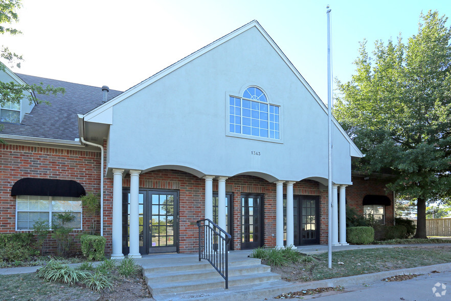 1343 E 71st St, Tulsa, OK for sale - Building Photo - Image 2 of 3