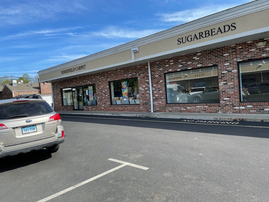 113 Danbury Rd, Ridgefield, CT for sale Primary Photo- Image 1 of 1