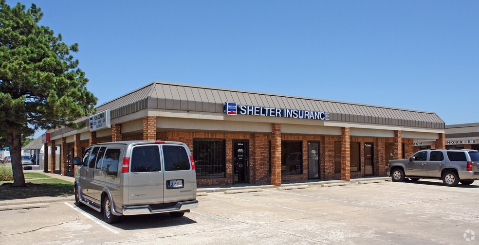 1005 N Flood Ave, Norman, OK for lease - Building Photo - Image 2 of 10