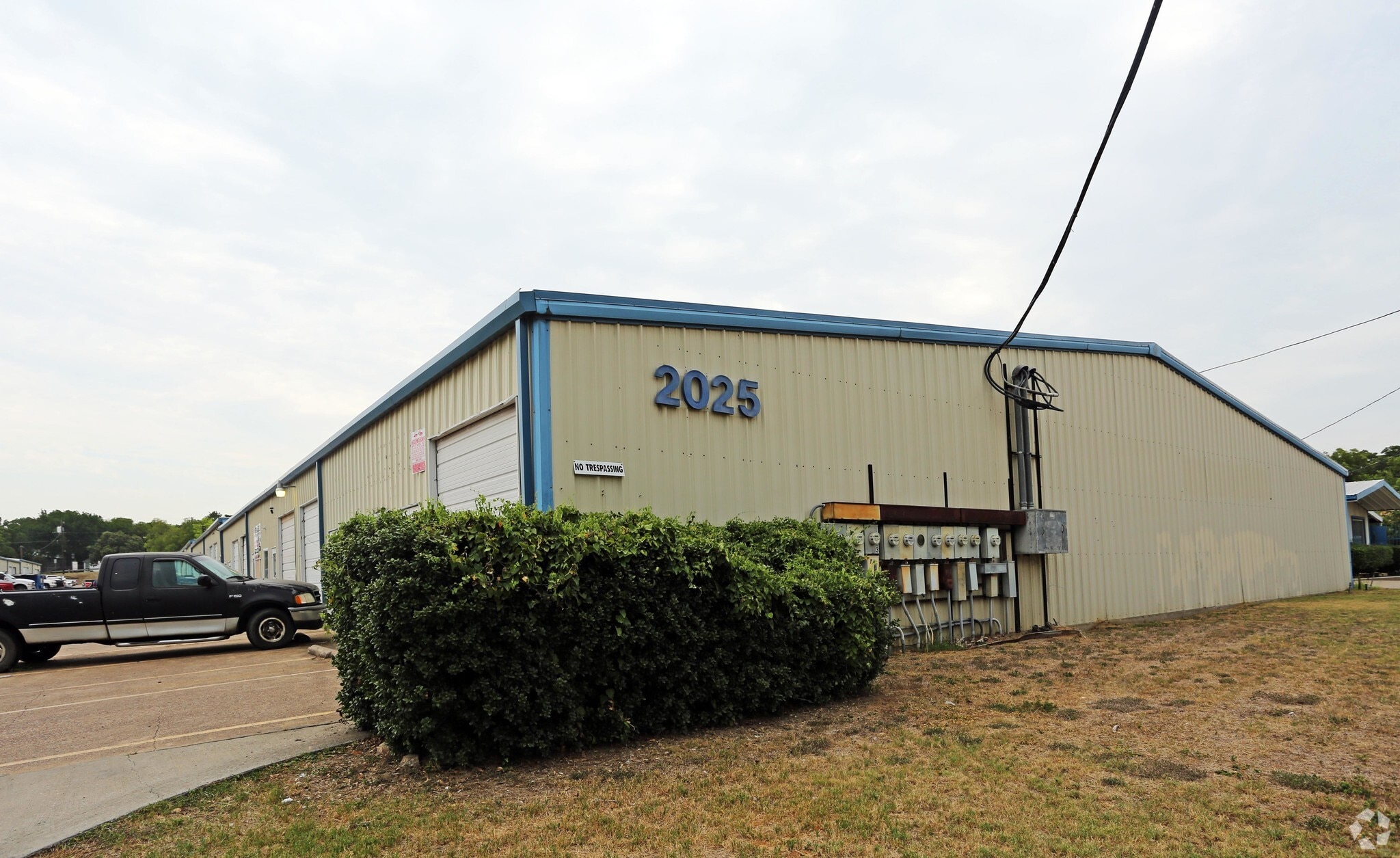 2025 E Shady Grove Rd, Irving, TX for lease Primary Photo- Image 1 of 7