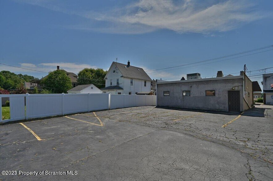 163 N Main St, Old PA 18518 Flex for Sale