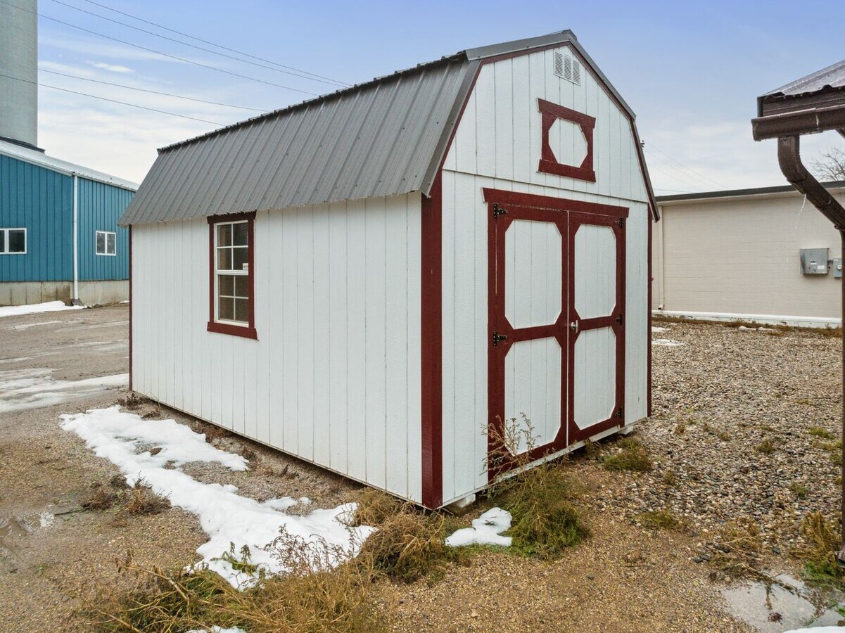 511 Main, Carpio, ND 58725 Z Bar