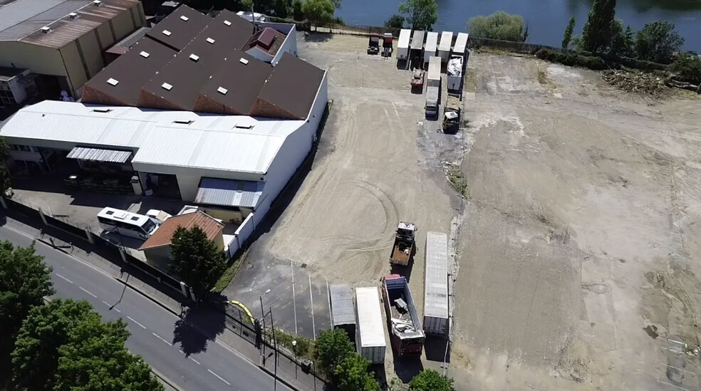 57 Rue Salvador Allendé, Bezons for lease - Building Photo - Image 3 of 13