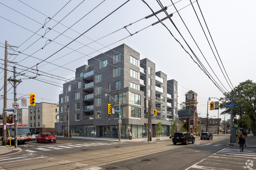 1884 Queen St E, Toronto, ON for lease - Primary Photo - Image 1 of 5