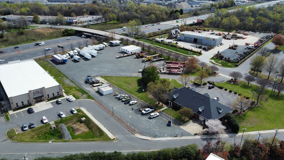 10600 Nations Ford Rd, Charlotte, NC for lease - Building Photo - Image 3 of 4