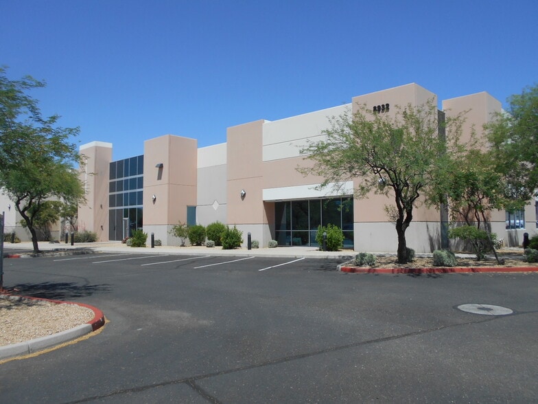 8932 W Cactus Rd, Peoria, AZ for lease - Building Photo - Image 2 of 8