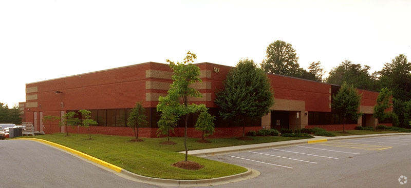 4420-4440 Lottsford Vista Rd, Lanham, MD for lease - Building Photo - Image 2 of 3