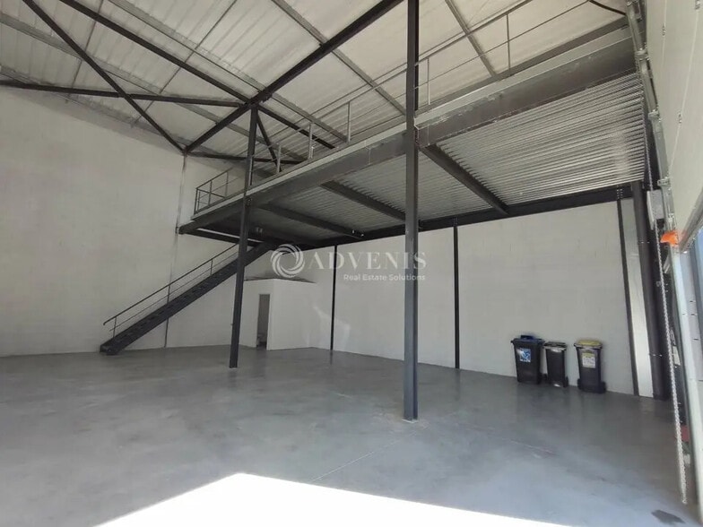 Flex in Lunel for sale - Interior Photo - Image 2 of 7