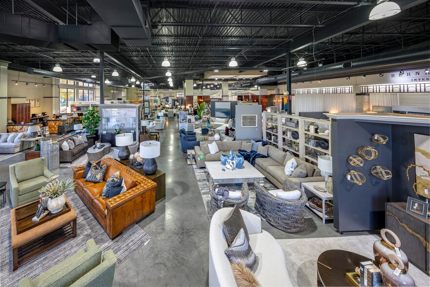 5205 W 135th St, Leawood, KS for sale - Building Photo - Image 3 of 8