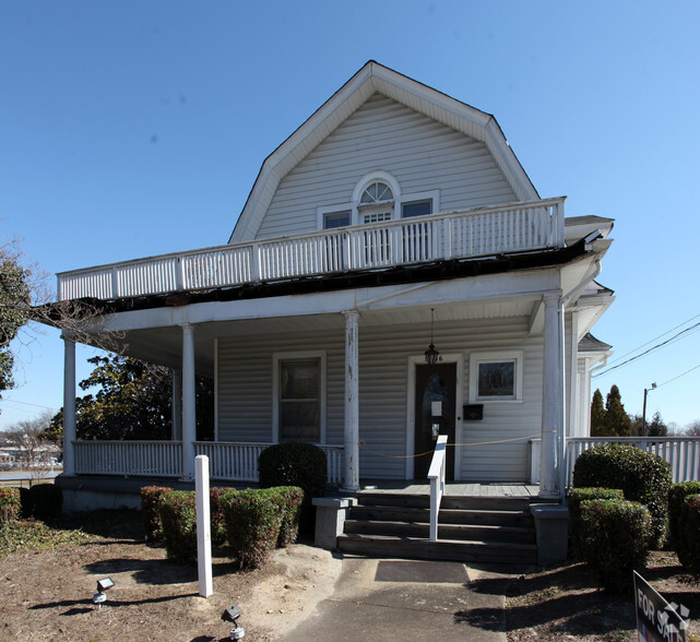 1006 Yanceyville St, Greensboro, NC for sale - Primary Photo - Image 1 of 1