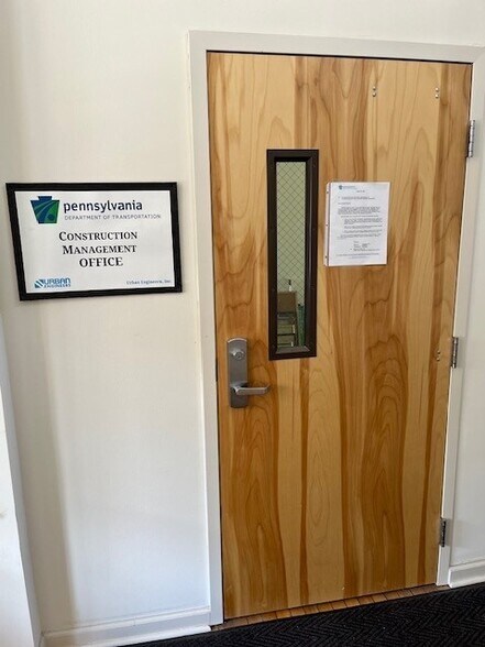 2275 Bridge St- Unit 23-C, Philadelphia, PA for sale - Interior Photo - Image 3 of 18