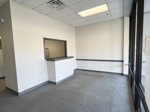 1671-1691 Center Point Pky, Birmingham, AL for lease Building Photo- Image 2 of 11