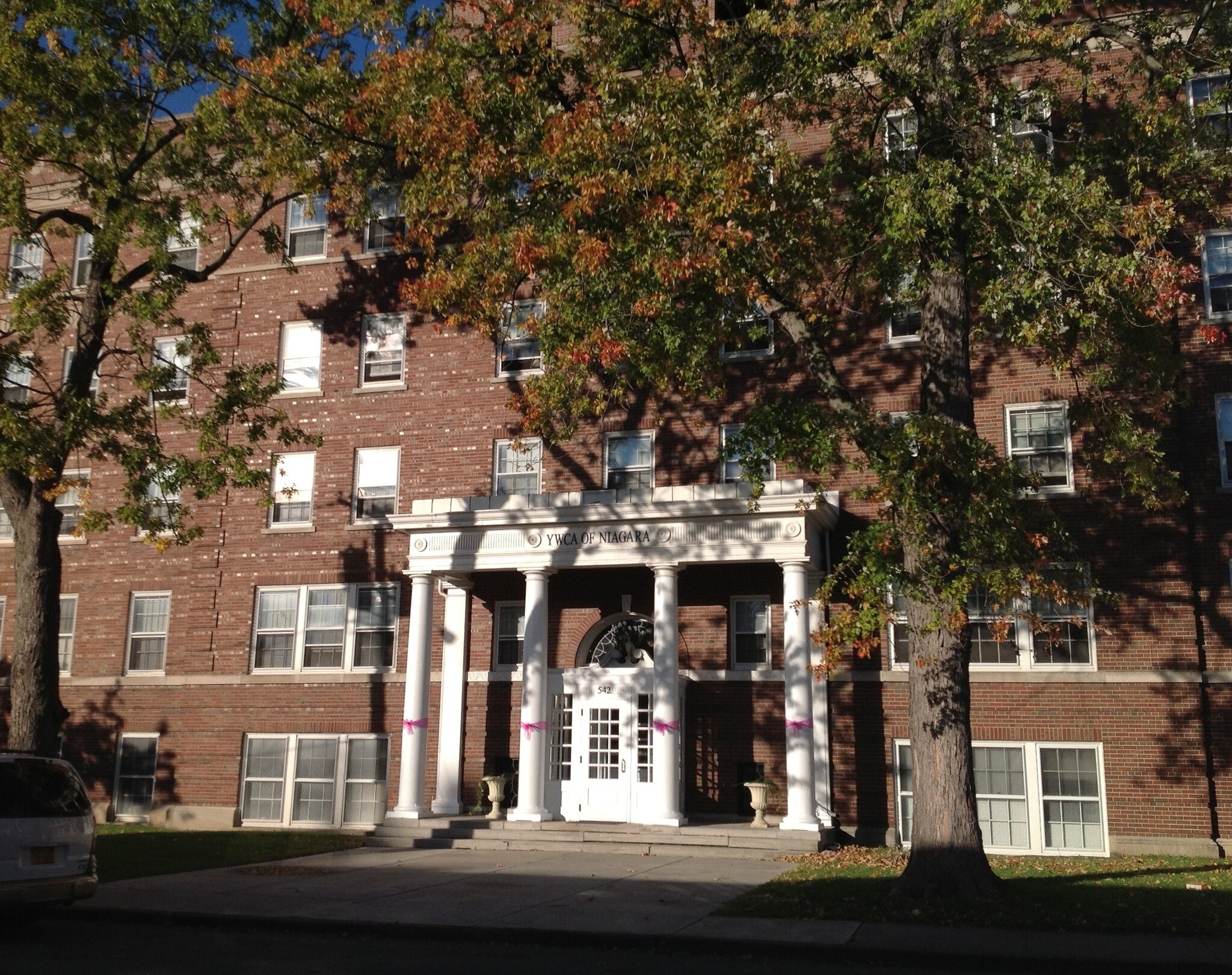 542 6th St, Niagara Falls, NY for sale Primary Photo- Image 1 of 1