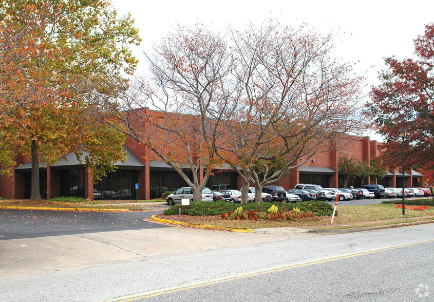 150 Hembree Park Dr, Roswell, GA for lease - Building Photo - Image 2 of 8