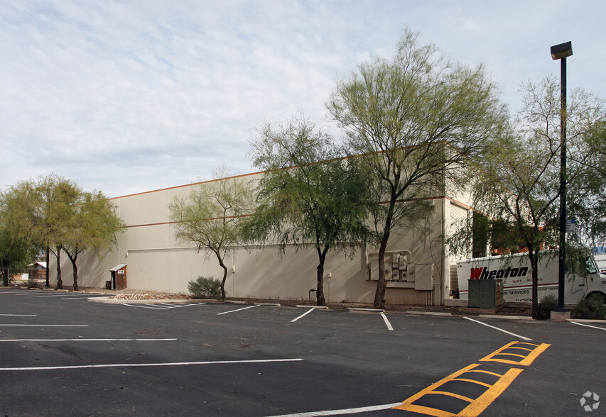 3785 E 34th St, Tucson, AZ for lease - Building Photo - Image 3 of 6