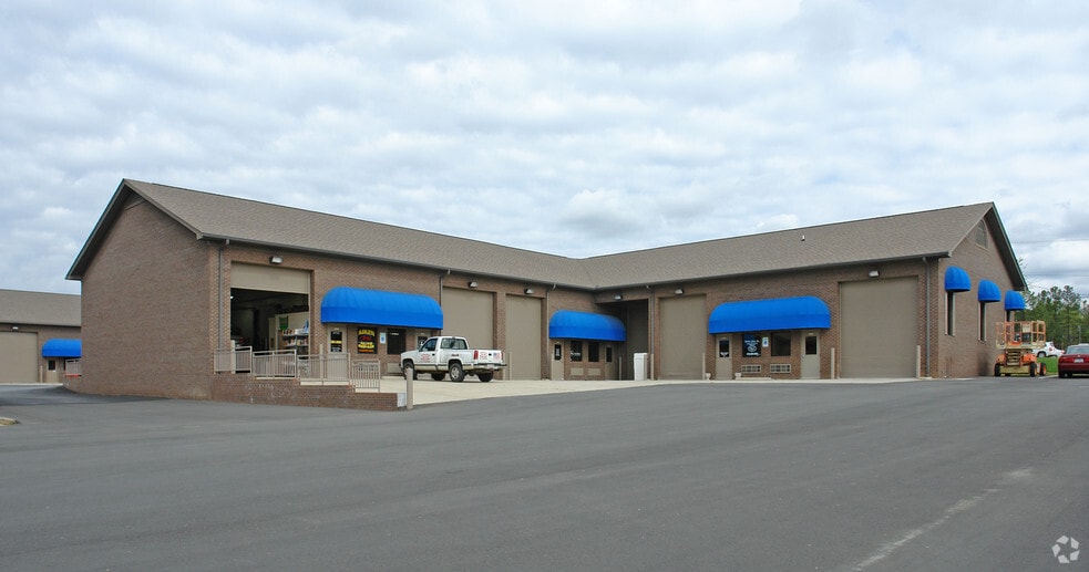 5121 Neal Rd, Durham, NC for lease - Building Photo - Image 2 of 2