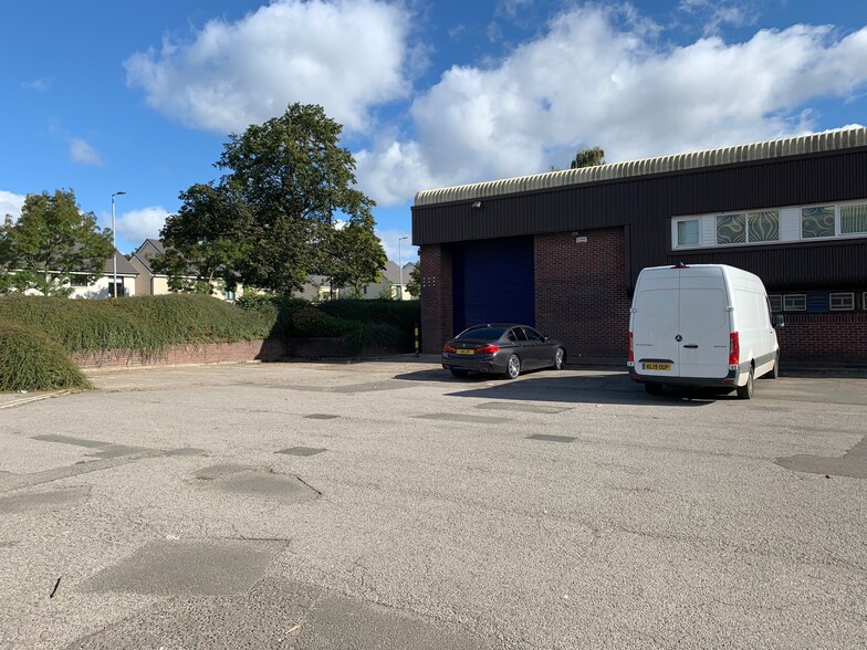 2500 London Rd, Glasgow for lease - Building Photo - Image 3 of 10
