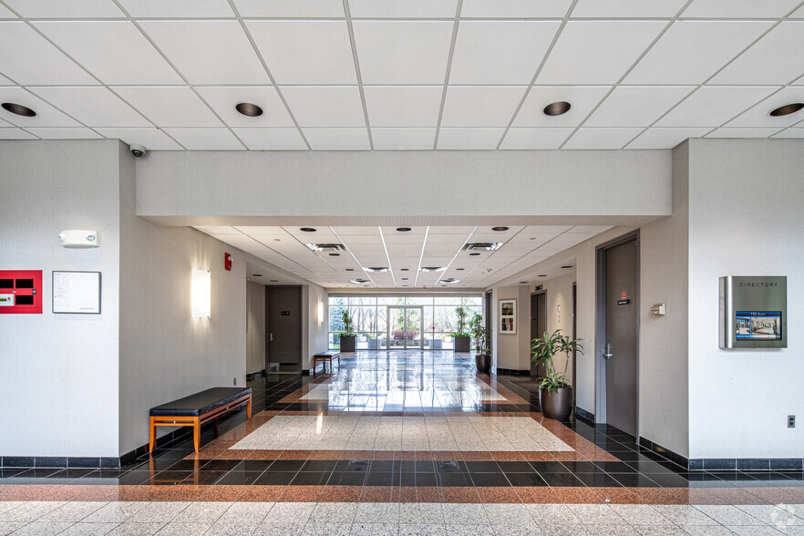 106 Allen Rd, Basking Ridge, NJ for lease - Lobby - Image 2 of 15