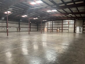 1137 Illinois Ave, Sheboygan, WI for lease Interior Photo- Image 2 of 5