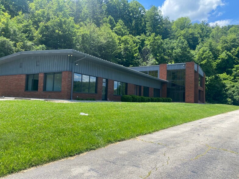 1845 S KY Highway 15, Hazard, KY 41701